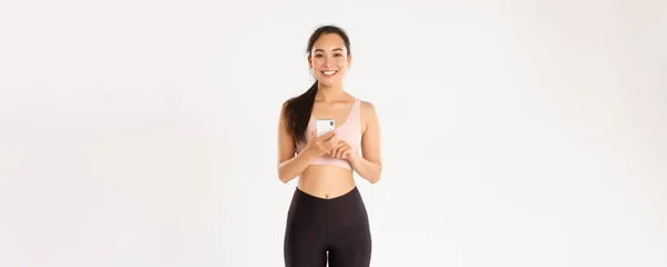 Sport Technology Active Lifestyle Concept Smiling Satisfied Asian Fitness Girl — Stock Photo, Image