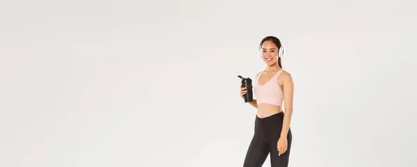 Lange Lächelnde Schlanke Und Glückliche Fitness Girls Asiatische Athletinnen Fitnessstudio — Stockfoto