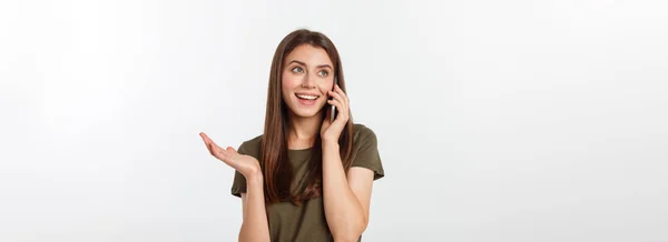 Lachende Frau Die Auf Weißem Hintergrund Telefoniert Und Sms Schreibt — Stockfoto