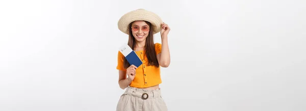 Retrato Mulher Turística Feliz Segurando Passaporte Férias Fundo Branco — Fotografia de Stock