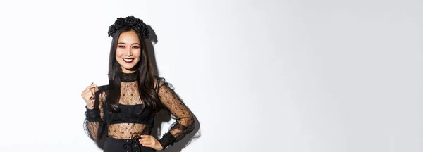 Cadılar Bayramı Kostümü Giymiş Güzel Bir Asyalı Kadın Resmi Kredi — Stok fotoğraf