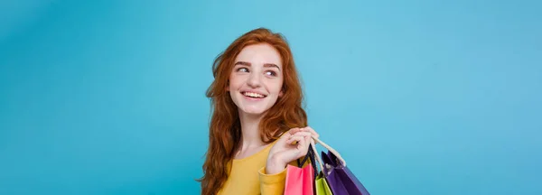 Shopping Konzept Nahaufnahme Porträt Junge Schöne Attraktive Rothaarige Lächelnd Die — Stockfoto