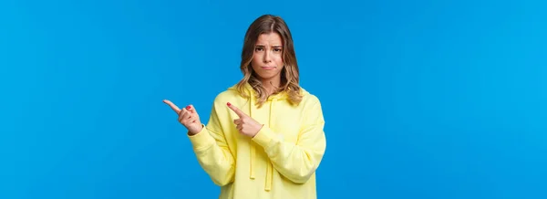 Dumm Unsicher Und Traurig Süße Kaukasische Studentin Mit Blonden Haaren — Stockfoto