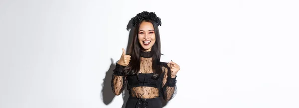 Portret Van Tevreden Aziatische Vrouw Elegante Kanten Jurk Zwarte Krans — Stockfoto