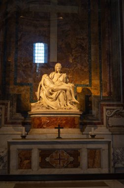 Michelangelo 'nun Piet' i, heykeller.