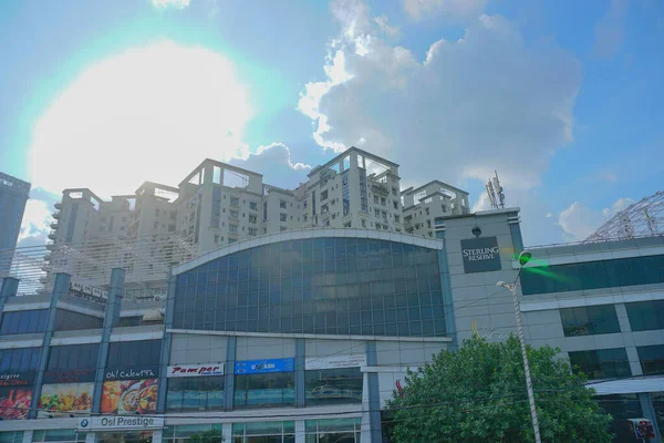 印度西孟加拉邦加尔各答 2019年7月20日 加尔各答城市景观 现代建筑 蓝天和白云背景 — 图库照片