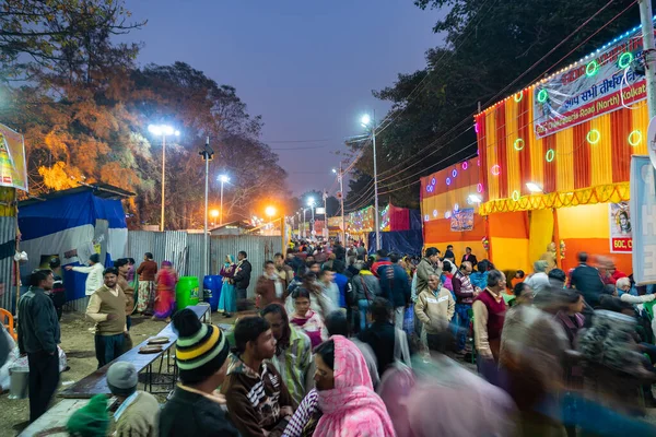 Kolkata Bengala Occidental India Enero 2020 Devotos Hindúes Caminando Por —  Fotos de Stock