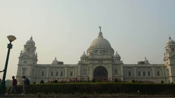 Timelapse Video Van Victoria Memorial Een Groot Marmeren Gebouw Centraal — Stockvideo