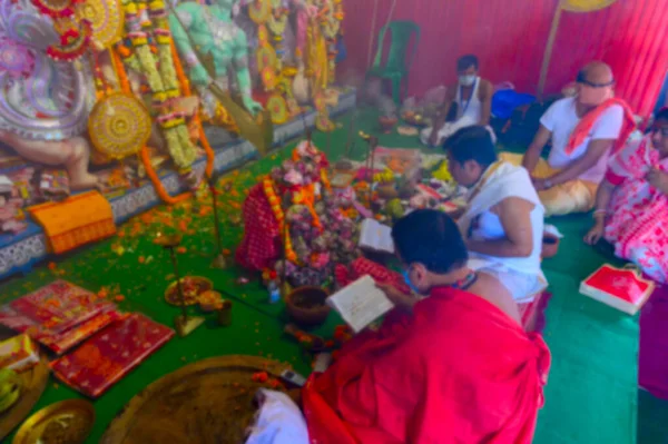 Imagem Turva Deusa Durga Está Sendo Adorada Por Sacerdotes Hindus — Fotografia de Stock