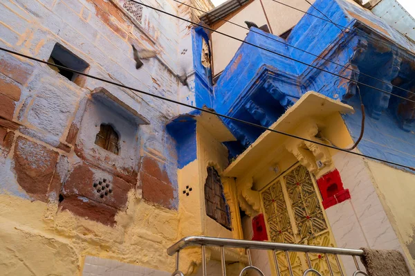 Jodhpur Rajasthan インド 2019年10月21日 伝統的なカラフルな家 歴史的には ヒンドゥ教徒のブラフミン人は青で自分の家を上部のカーストであるために塗装するために使用され 伝統は次 — ストック写真