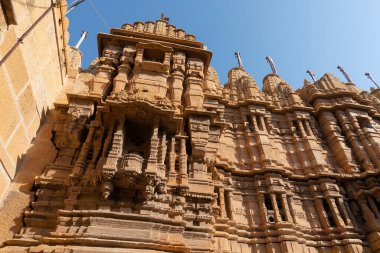 Jaisalmer, Rajasthan, Hindistan - 13 Ekim 2019: Jaisalmer Kalesi ya da Sonar Quila ya da Golden Fort 'un iç manzarası, sabah ışığında sarı kumtaşından yapılmış. Thar Çölündeki UNESCO dünya mirası sahası.