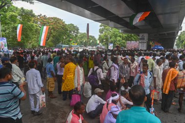 Kolkata, West Bengal, India - 21st July 2022 : All India Trinamool Congress Party, AITC or TMC, at Ekushe July, Shadid Dibas, Martyrs day rally. Party supporters gathering on street.