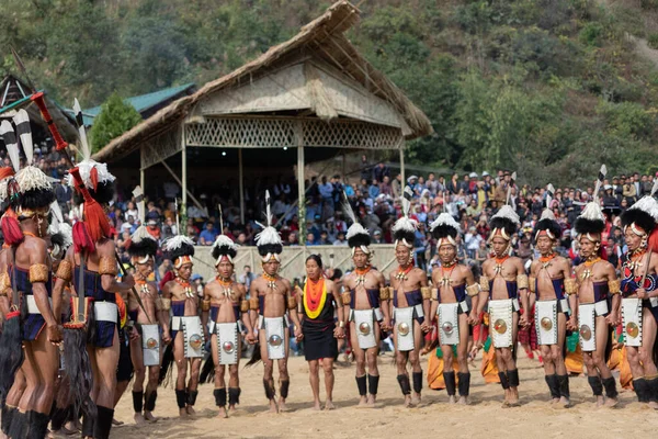 Aralık 2016 Nagaland Hindistan Hornbill Festivali Sırasında Geleneksel Kıyafet Dansı — Stok fotoğraf