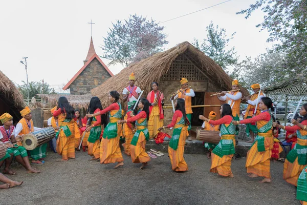 Image Sélective Danse Traditionnelle Manipuri Pendant Festival Hornbill Nagaland Inde Images De Stock Libres De Droits