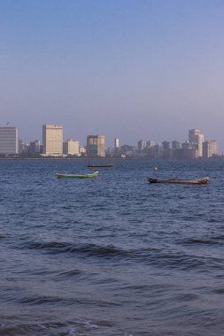 Mumbai gökdeleninin 2 Nisan 2021 'de Mumbai sahilindeki görüntüsü.