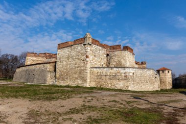 Bulgaristan 'ın Vidin kenti yakınlarındaki Tuna Nehri üzerindeki korunmuş ortaçağ kalesi Baba Vida