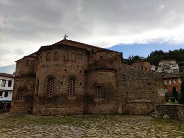 Kuzey Makedonya 'daki Ohri Gölü' nün kristal berrak suları gün batımında