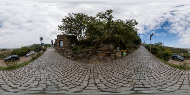 Bulgaristan 'ın Lovech kentindeki Antik Kale' nin 360 manzarası