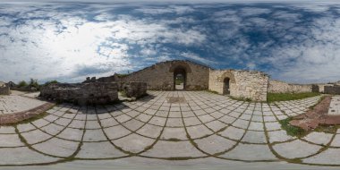 Bulgaristan 'ın Lovech kentindeki Antik Kale' nin 360 manzarası