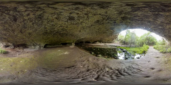360 Фото Удивительных Водопадов Крушунского Бирюзовыми Водами Зеленым Мхом Расположенный — стоковое фото