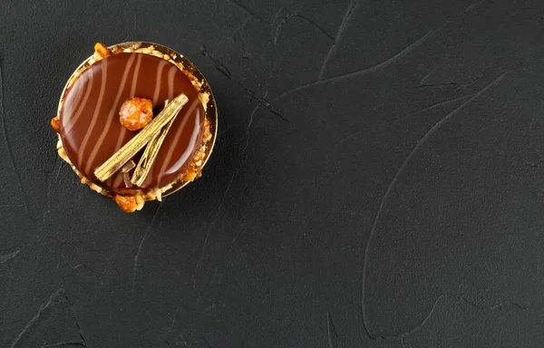 Beautiful Chocolate Brownie Nuts Salted Caramel Dark Concrete Background Top — Stockfoto