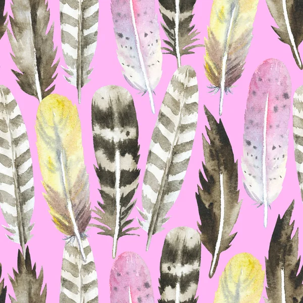 Boho sömlöst mönster med akvarell målade färgglada fjädrar. Original bakgrund för design och tyg. — Stockfoto
