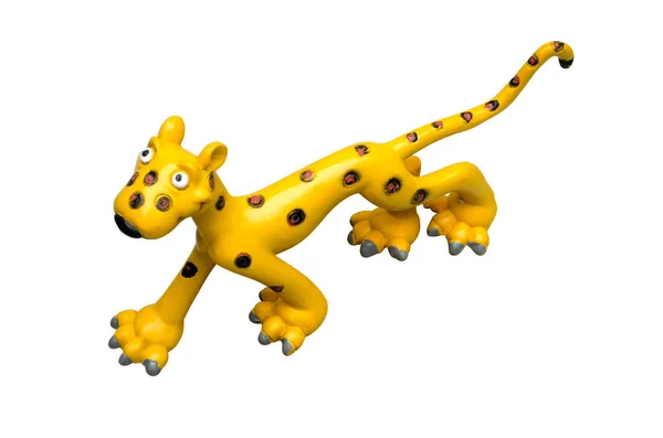 Beyaz arka planda izole edilmiş komik sarı leopar.