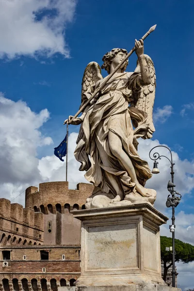 Marble Statue Winged Angel Ponte Sant Angelo Bridge Cloudy Sky — Photo