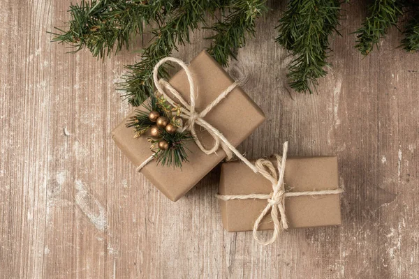 Detalle Cajas Regalo Envueltas Papel Con Arco Cordón Pequeño Adorno — Foto de Stock