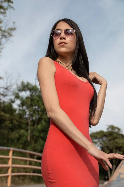 Park Attractive Latin Young Woman Long Straight Black Hair Wears — Stock fotografie
