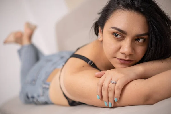 Lying Her Stomach Beautiful Latin Young Woman Long Hair Brunette — Stock Photo, Image