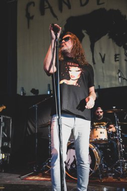 Candlebox 9-18-2021 'de Rob Zombie için özel konuk olarak Riff Fest 2021' de canlı performans sergiliyor.