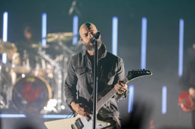 Kızı Royal Oak Music Theater 'da sahne alır. Royal Oak, Michigan' da. Özel konuk Tremonti ve Lyell ile birlikte.