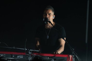 Kızı Royal Oak Music Theater 'da sahne alır. Royal Oak, Michigan' da. Özel konuk Tremonti ve Lyell ile birlikte.