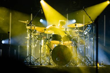 Kızı Royal Oak Music Theater 'da sahne alır. Royal Oak, Michigan' da. Özel konuk Tremonti ve Lyell ile birlikte.