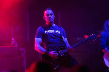 Tremonti, Royal Oak Music Theater 'da sahne alıyor. Royal Oak, Michigan, 03-06-2022' de Daughtry için özel konuk olarak.