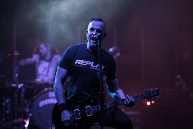 Tremonti, Royal Oak Music Theater 'da sahne alıyor. Royal Oak, Michigan, 03-06-2022' de Daughtry için özel konuk olarak.