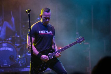 Tremonti, Royal Oak Music Theater 'da sahne alıyor. Royal Oak, Michigan, 03-06-2022' de Daughtry için özel konuk olarak.