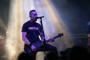 Tremonti, Royal Oak Music Theater 'da sahne alıyor. Royal Oak, Michigan, 03-06-2022' de Daughtry için özel konuk olarak.