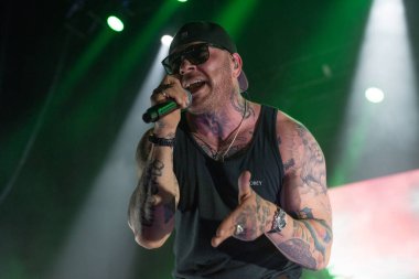 Hollywood Zombileri, 3-17-2022 'de Papa Roach ve Bad Wolves' a özel konuk olarak Fillmore Detroit 'te sahne alacak.