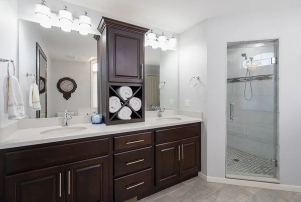 Bathroom Has Been Updated New Vanity Fixtures Installed — Stock Photo, Image