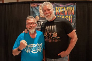 Astronomi 5, 23 Nisan 2022 'de Livonia, Michigan' daki Burton Malikanesi 'nde.