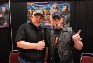 Astronomi 5, 23 Nisan 2022 'de Livonia, Michigan' daki Burton Malikanesi 'nde.