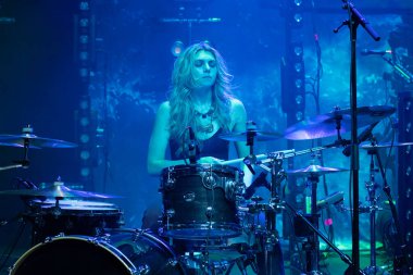 Plush, Detroit, Michigan 'daki Fillmore' da canlı performans sergiliyor.