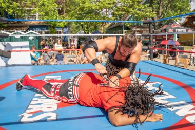 Lucha Libre Pro Güreş, 26 Haziran 2022 Michigan Taco Festivali 'nde canlı performans sergiliyor.
