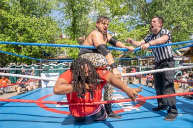 Lucha Libre Pro Güreş, 26 Haziran 2022 Michigan Taco Festivali 'nde canlı performans sergiliyor.