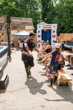 Lucha Libre Pro Wreslting, 26 Haziran 2022 'deki Michigan Taco Festivali' nde canlı performans sergiliyor.
