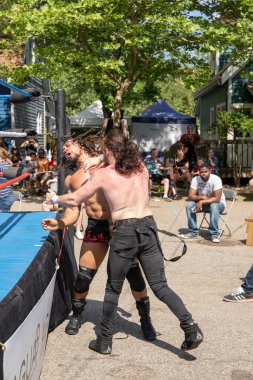 Lucha Libre Pro Wreslting, 26 Haziran 2022 'deki Michigan Taco Festivali' nde canlı performans sergiliyor.