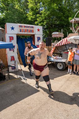 Lucha Libre Pro Wreslting, 26 Haziran 2022 'deki Michigan Taco Festivali' nde canlı performans sergiliyor.