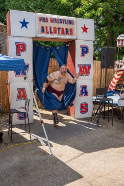 Lucha Libre Pro Wreslting, 26 Haziran 2022 'deki Michigan Taco Festivali' nde canlı performans sergiliyor.